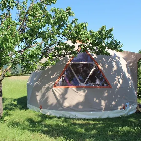 Роскошный шатер L'attrape Reve Insolite Saint-Vincent-de-Barres